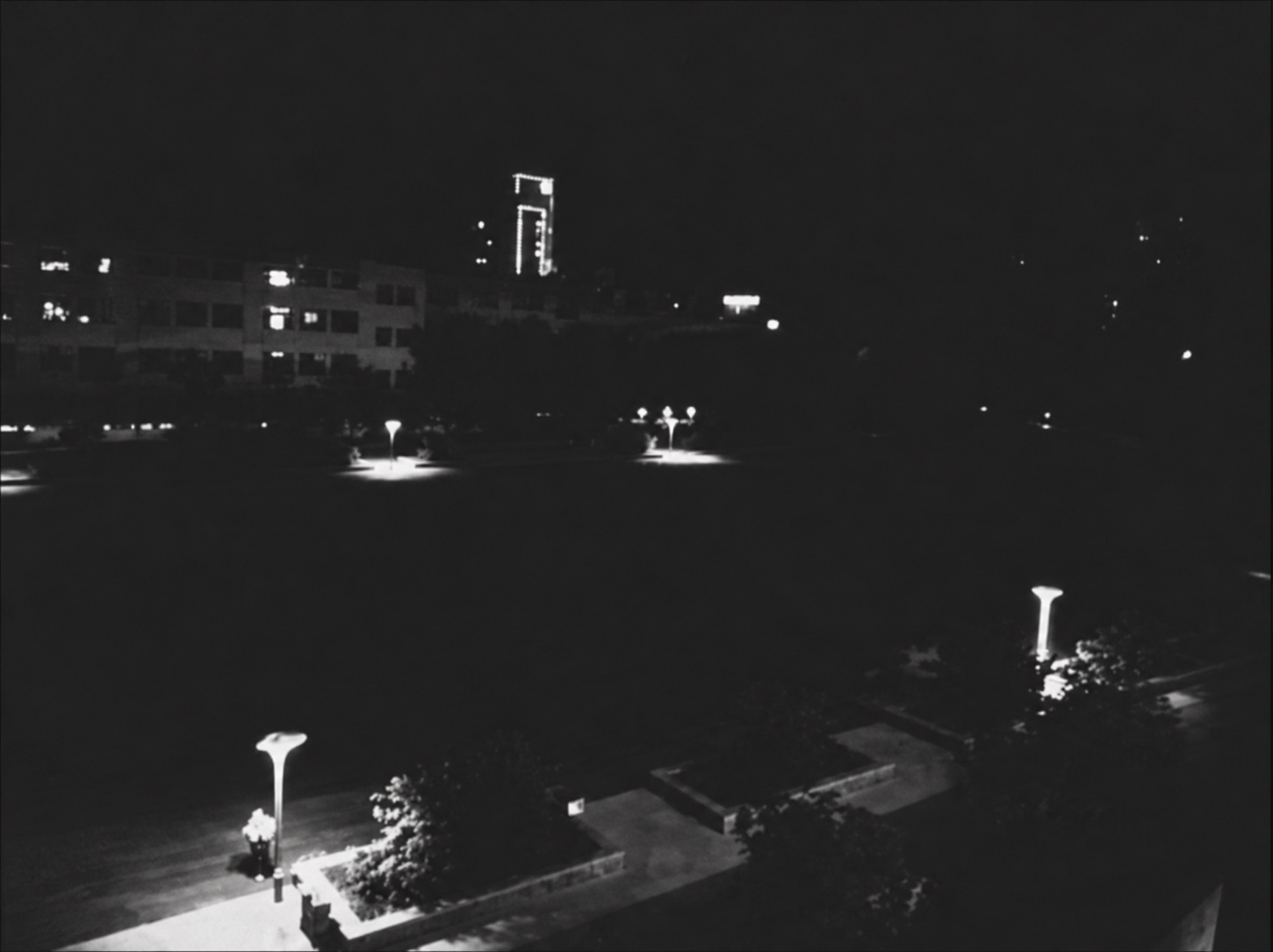 昌吉州第一中学夜景（AI 修复版）
